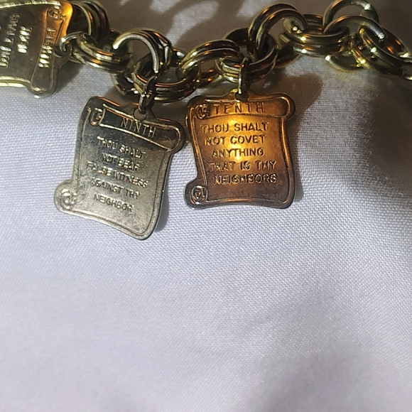 Vintage Dangle Charm bracelet  Gold Ten Commandments Bible Old Testament - Picture 4 of 6